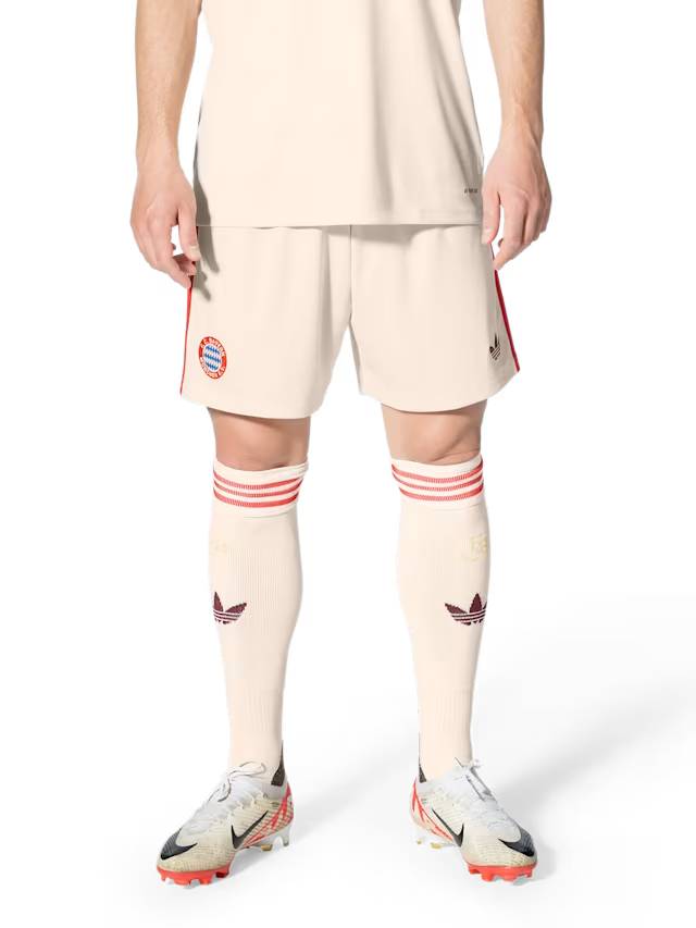 FC Bayern 34227 Kits Shop | Premium Football Kits & Gear