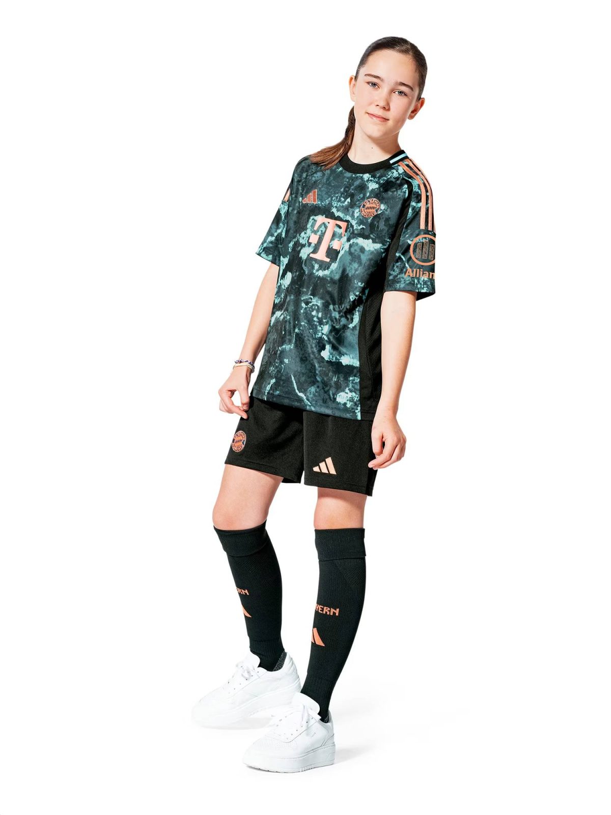 FC Bayern kids short away 24-25 Kits Shop | Premium Football Kits & Gear